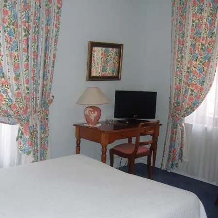 Castel Albertine ホテル 3*